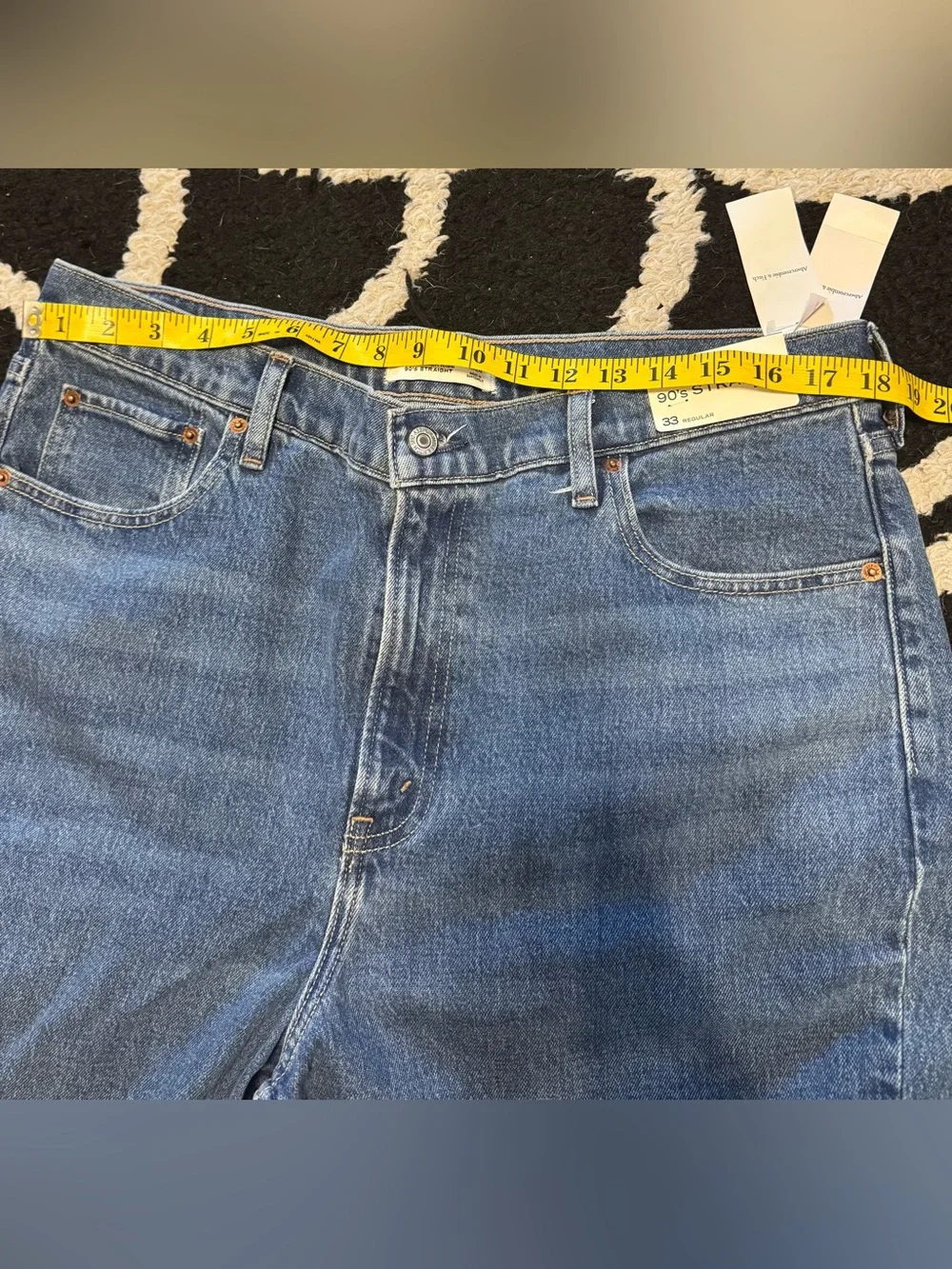 Abercrombie & Fitch Men’s 33 Ultra High Rise 90s Straight Jeans Medium Wash NWT